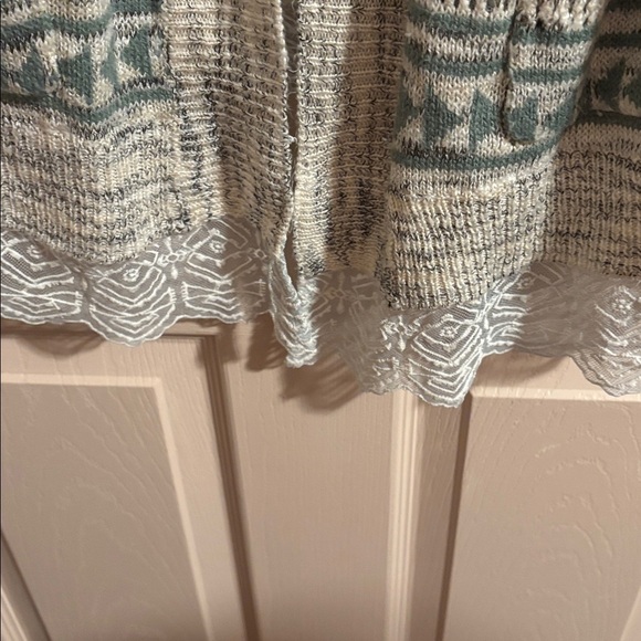 Vanity Geometric Knit Cardigan in Cream and Gray - Picture 2 of 2